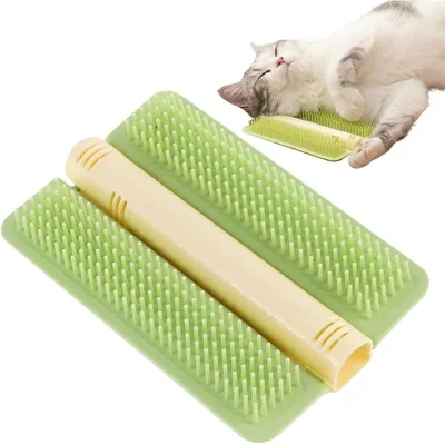 Brosse d'angle pour chat : peigne de massage & grattoir avec herbe à chat Brosse d'angle pour chat : peigne de massage & grattoir avec herbe à chat
