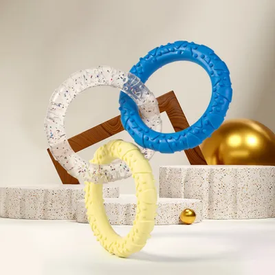 HausPets Jouet pour chien en forme de bague tricolore HausPets Jouet pour chien en forme de bague tricolore