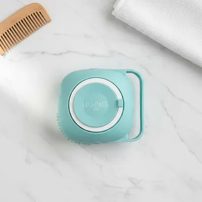 HausPets Brosse bain silicone bleue shampoing intégré HausPets Brosse bain silicone bleue shampoing intégré