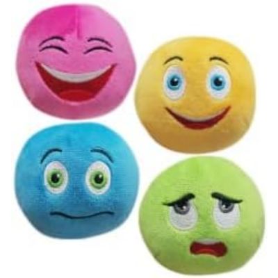 Lot 4 jouets chien peluche balle couineuse petite/moyenne taille