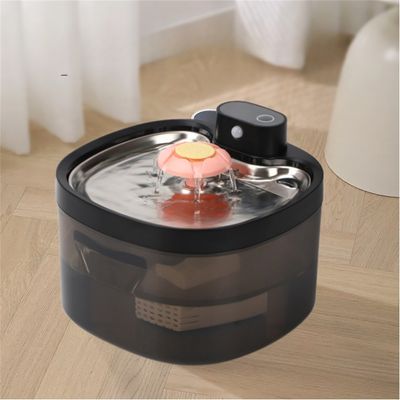 HausPets Fuente de agua de 2,6 litros para gatos y perros pequeños