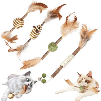 Lot de 4 jouets à mâcher pour chat. Contient 4 bâtonnets à mâcher