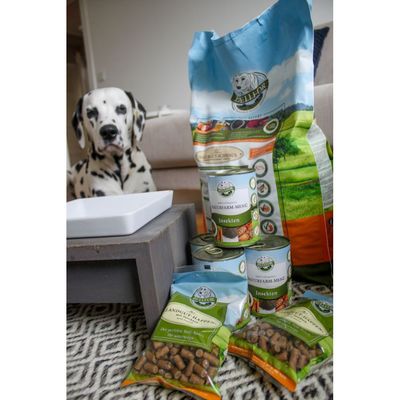 Bellfor Hundefutter Nass mit Insekten - Naturfarm-Menü
