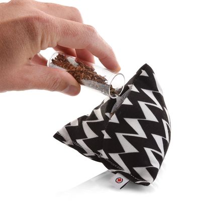 Canadian Cat Company Schmusekissen Pyramide XL mit Baldrian