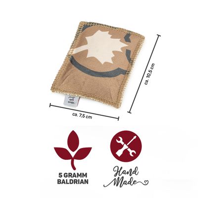 Canadian Cat Company Katzenkissen LOVE mit Baldrian