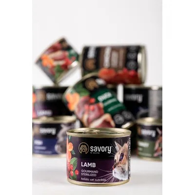 Savory Nassfutter für sterilisierte Katzen mit Lamm