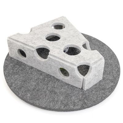 Canadian Cat Company Katzenspielzeug CHEDDY aus Filz mit Bällen
